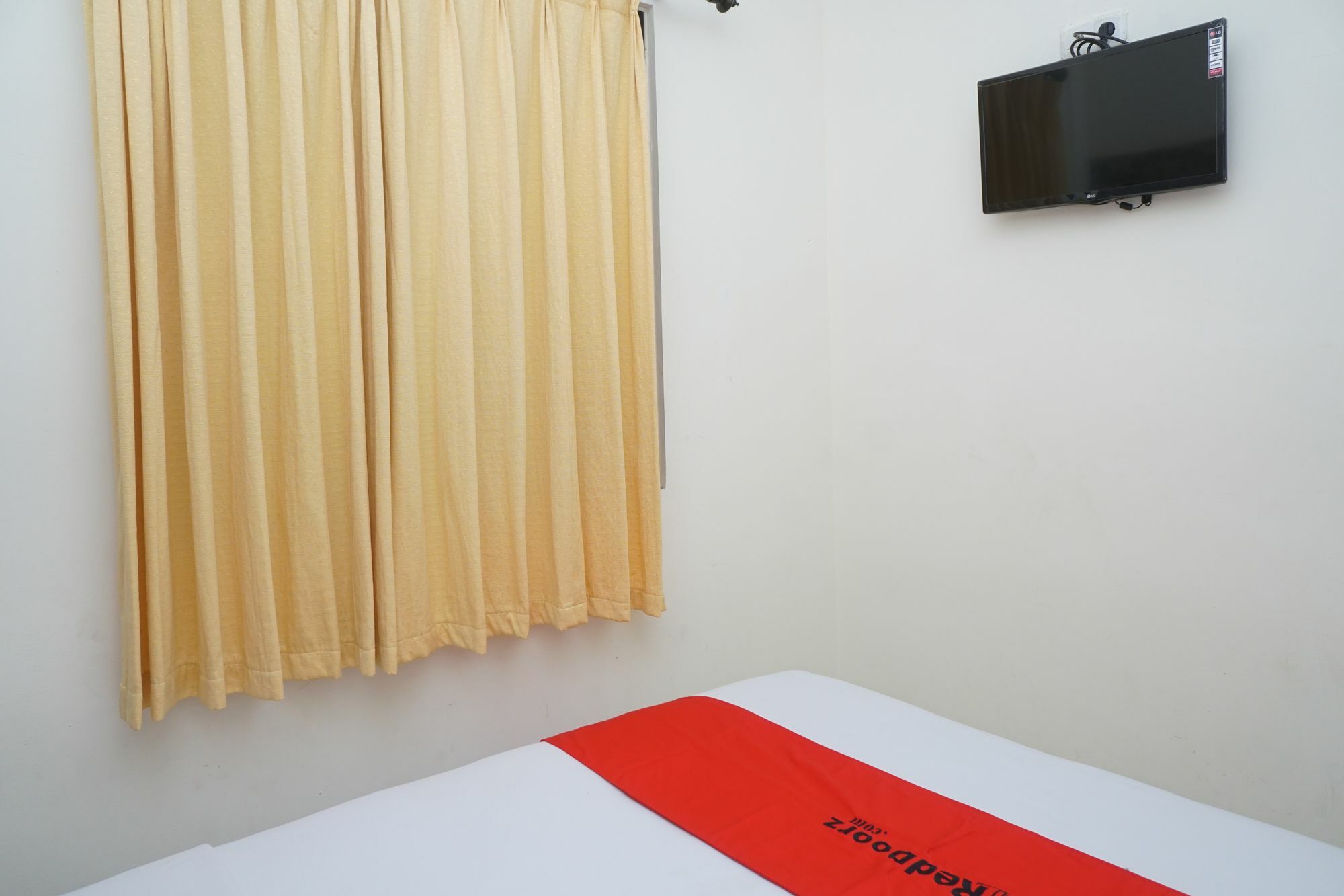 Reddoorz Plus @ Ciumbuleuit Area باندونج المظهر الخارجي الصورة